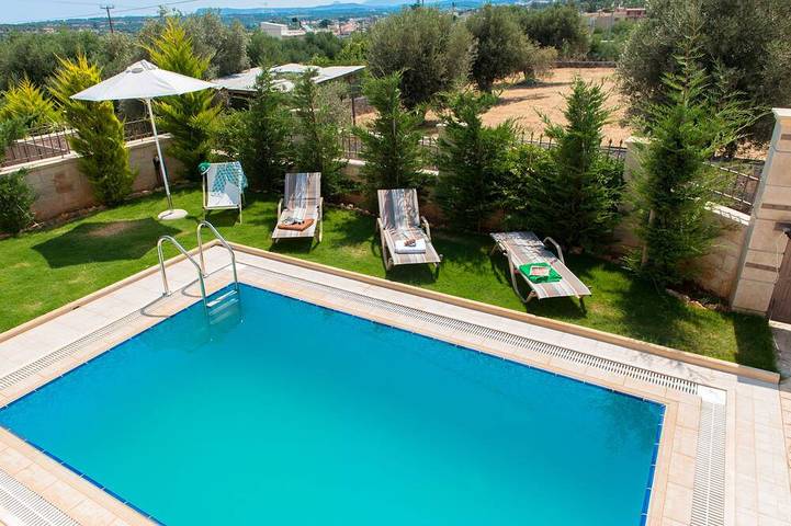Villa für 6 Personen, mit Garten und Balkon