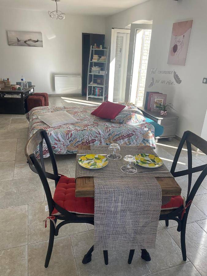Chambre d’hôte pour 2 personnes, avec jardin et terrasse à Paradou