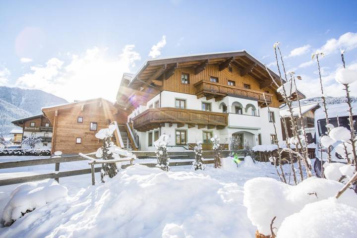 Ferienwohnung für 2 Personen, mit Balkon und Terrasse sowie Garten in Flachau