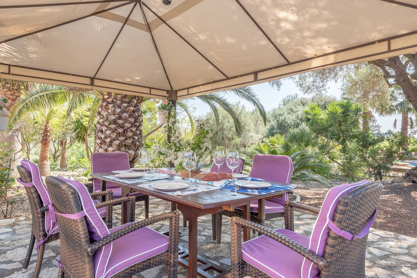 Traumhafte Finca mit Pool, Whirlpool, Wlan und Garten; Parkplätze vorhanden in Artà, Mallorca Osten