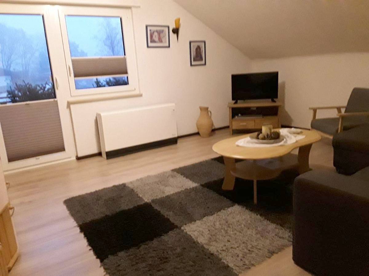 Geheel appartement, Two-Bedroom Apartment ( 4 Adults) in Niedersfeld, Upland