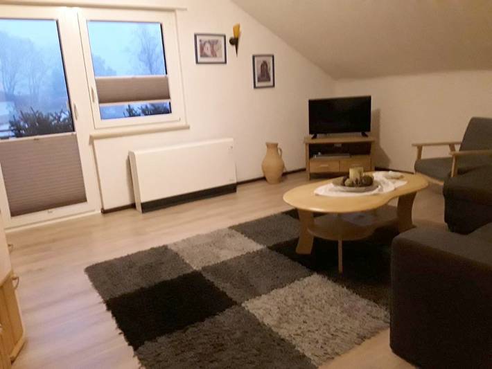 Ferienwohnung für 4 Personen, mit Balkon und Terrasse sowie Seeblick und Ausblick in Niedersfeld - 3