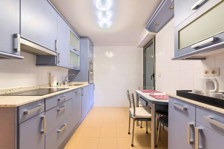 Appartement entier, Appartement de vacances pour 1 personne in Solarium-Zona de Pesca Los Cargaderos (Barakaldo), Barakaldo