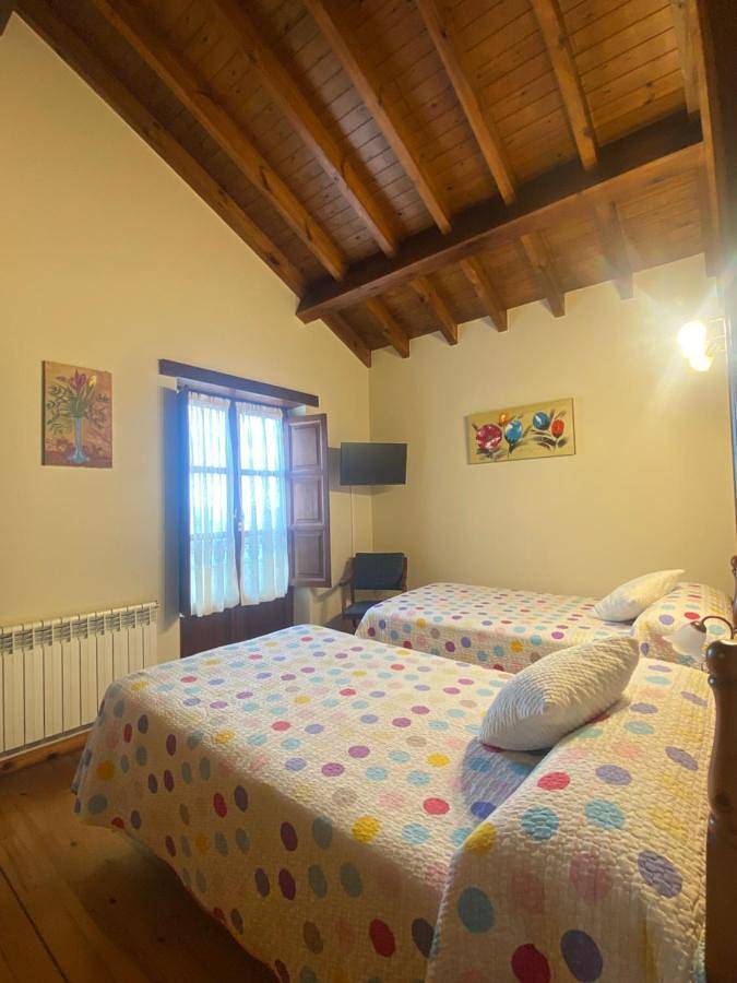 Casa rural para 10 personas, con vistas y balcón en Sierra del Sueve - 4