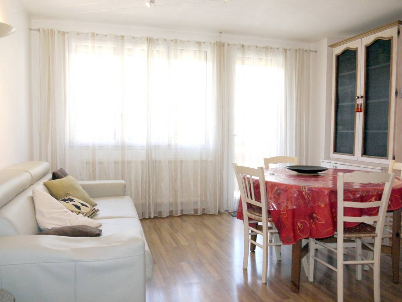 Entire apartment, Les 2 Alpes - Apartment 6 pers, sunny balcony, parking available in Vénosc, Les Deux Alpes