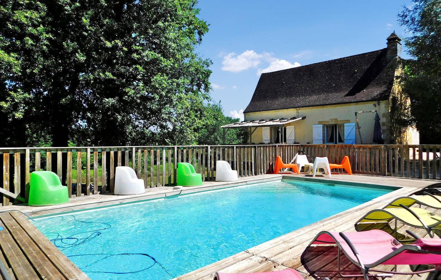 Appartement confortable avec piscine et parking, à 2 km de Prats-de-Carlux in Prats-de-Carlux, Périgord Noir