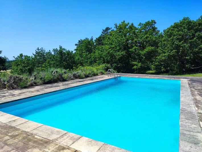 Location de vacances pour 2 personnes, avec jardin et vue ainsi que piscine et terrasse à Paunat - 4