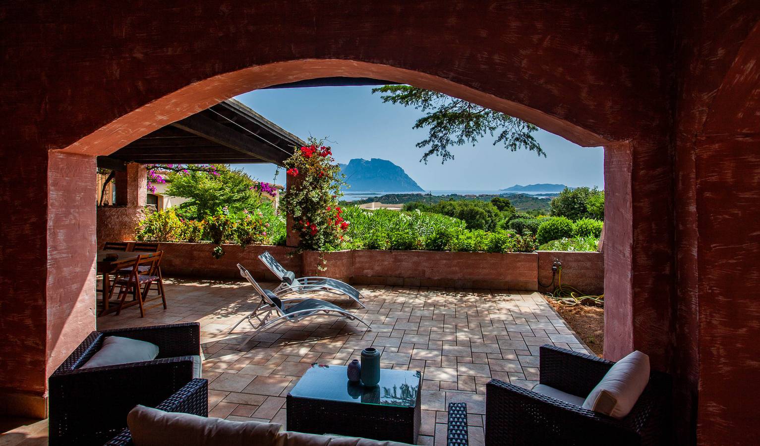 Villa Kalè  - eclettica dimora a Costa Corallina in Costa Corallina, Olbia