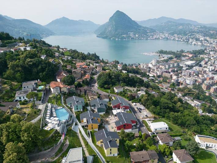Ferienpark für 4 Personen, mit Balkon und Terrasse sowie Garten und Kinderpool
