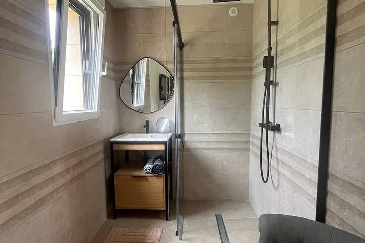 Location de vacances pour 2 personnes, avec jacuzzi et jardin à Clermont (Oise) - 4