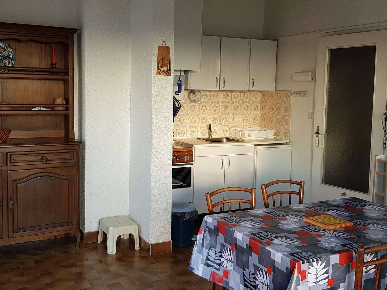 Entire apartment, Cozy 1Br Apartment with Large Terrace, Parking Near Beach, Pets Allowed in Cap d'Agde, Agde