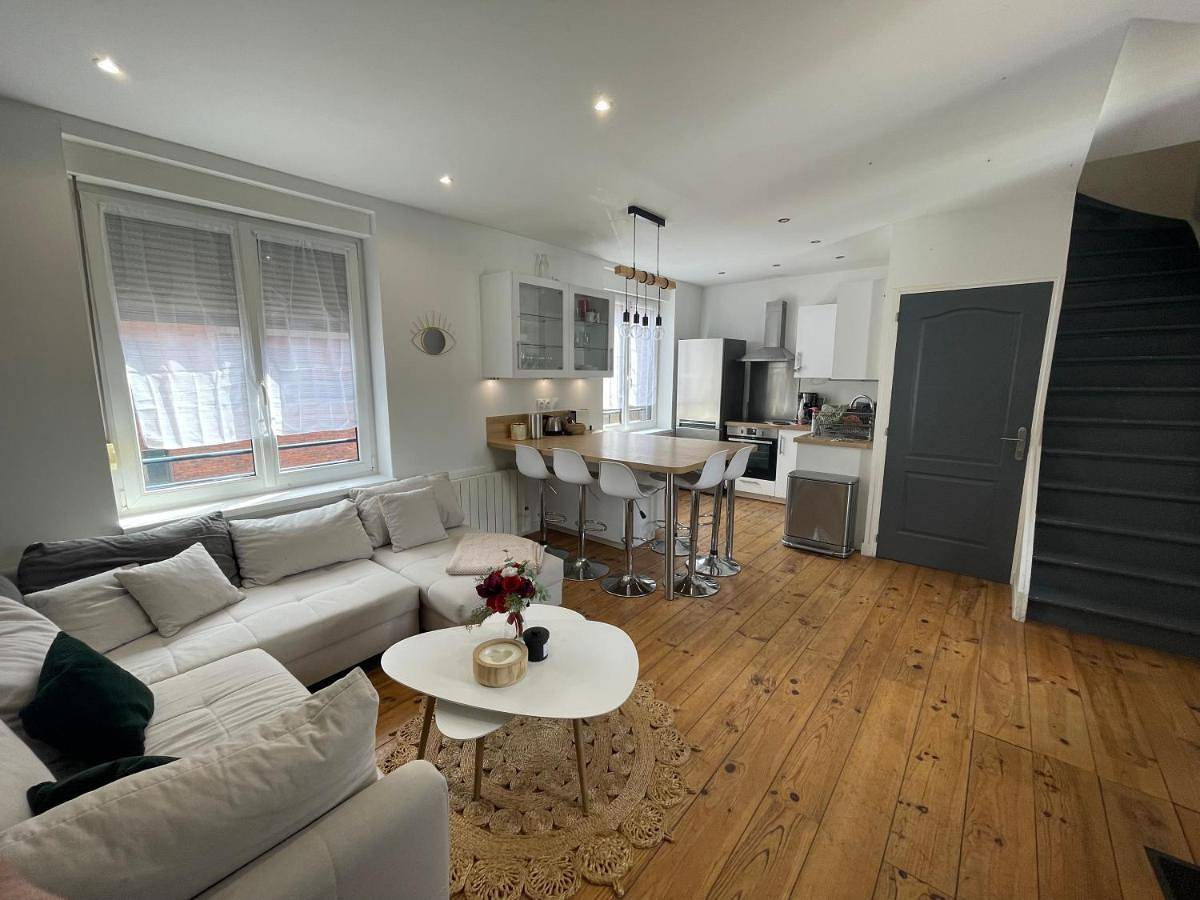 Appartement entier, Three-Bedroom Apartment in Marquette-lez-Lille, Région de Lille