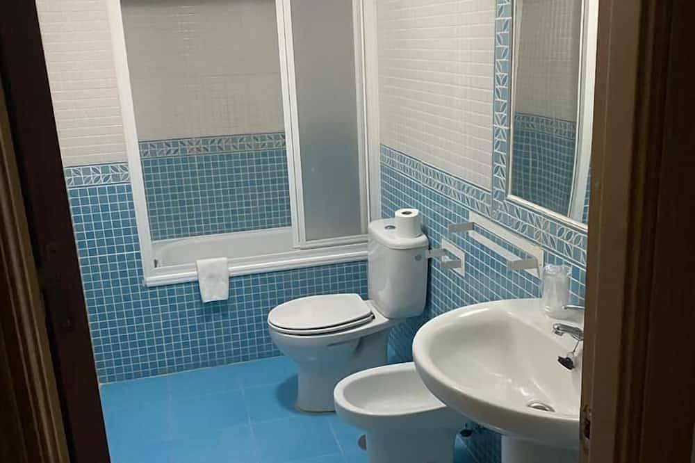 Ferienhaus-Ensuite mit Dusche in Ruidera, Lagunas de Ruidera Naturpark