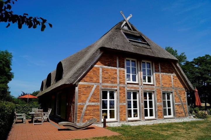 Ferienhaus für 14 Personen, mit Seeblick und Ausblick sowie Garten und Sauna, kinderfreundlich in Mecklenburg-Vorpommern - 3