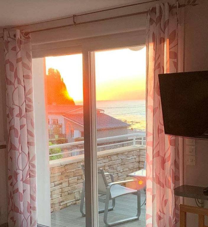 Gite des Dalles, terrasse vue mer in Sassetot-le-Mauconduit, Région du Havre