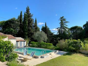 Location de vacances pour 8 personnes, avec piscine ainsi que terrasse et jardin, animaux acceptés à Saint-Romain-en-Viennois