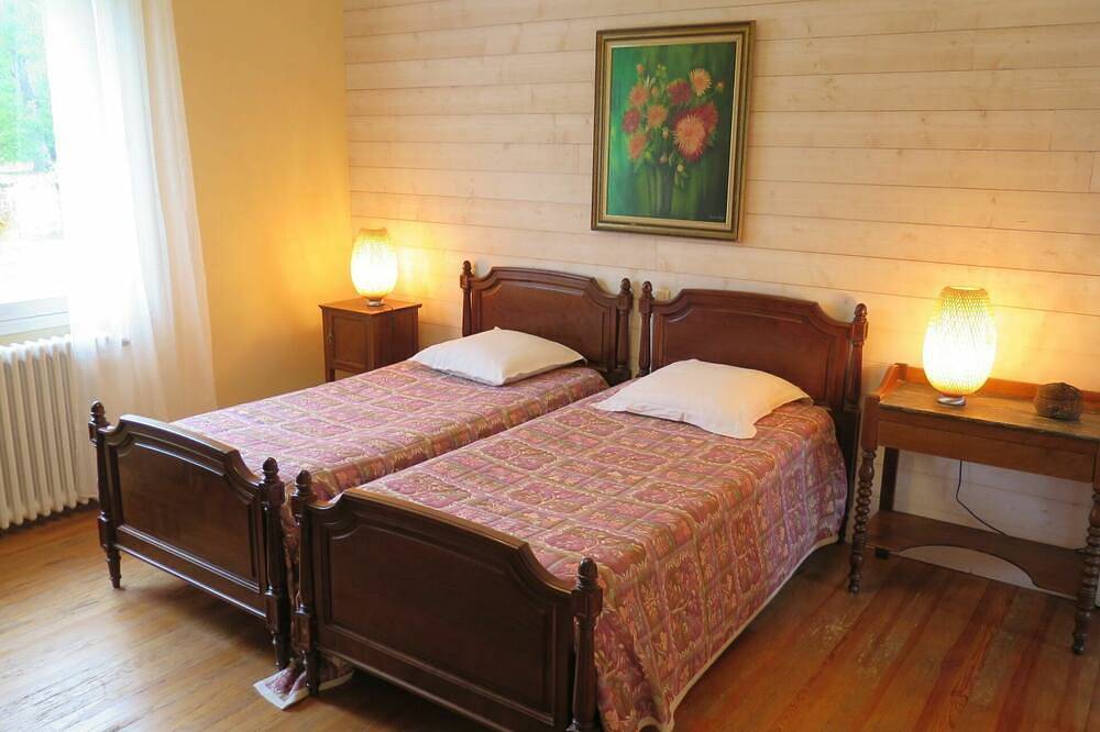 Casa de vacaciones privada con Wifi, piscina privada, Tv, terraza, mascotas permitida, aparcamiento in Saint-Julien-en-Born, Region de Dax