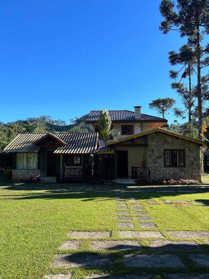 Casas e apartamentos de temporada para 2 pessoas, com terraço e jardim e ainda jacuzzi, com animais de estimação em Resende (Brasil)