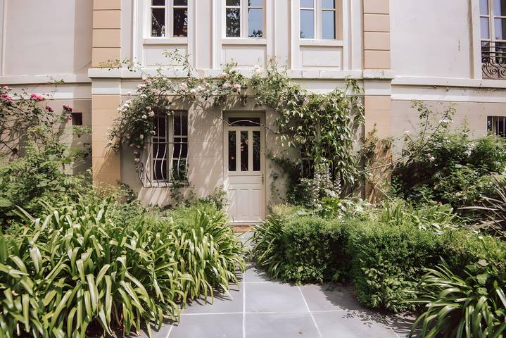 Ganze Wohnung, Ferienwohnung 'L'appartement Du Château' mit Gemeinschaftspool, Gemeinschaftsterrasse und WLAN in Sixt-sur-Aff, Redon und Umgebung