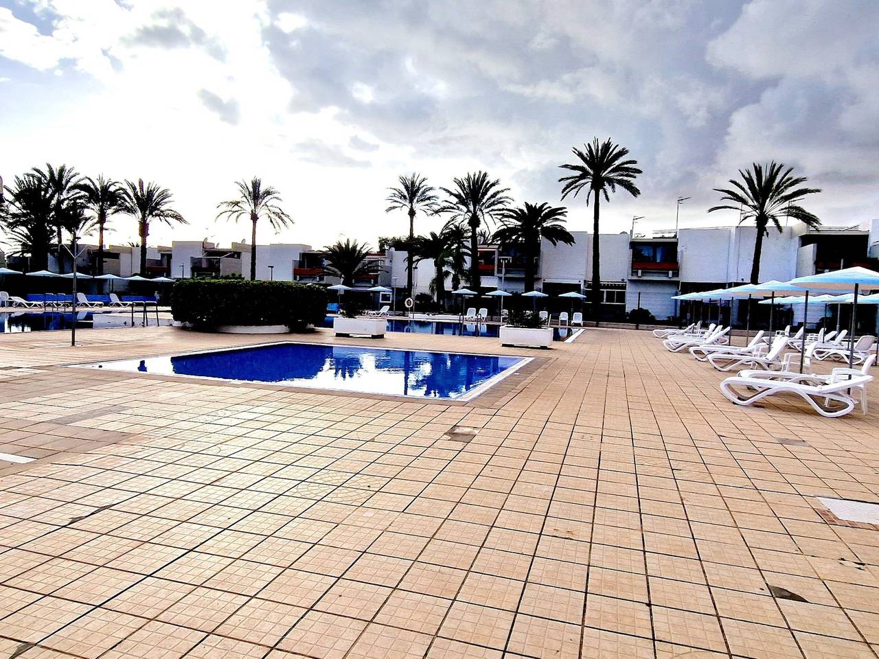 Entire apartment, Ten Bel Primavera Rosa pool wf in Costa del Silencio, Arona
