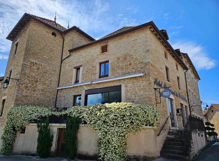 Hôtel pour 2 personnes, avec terrasse, animaux acceptés dans Centrale nucléaire du Bugey