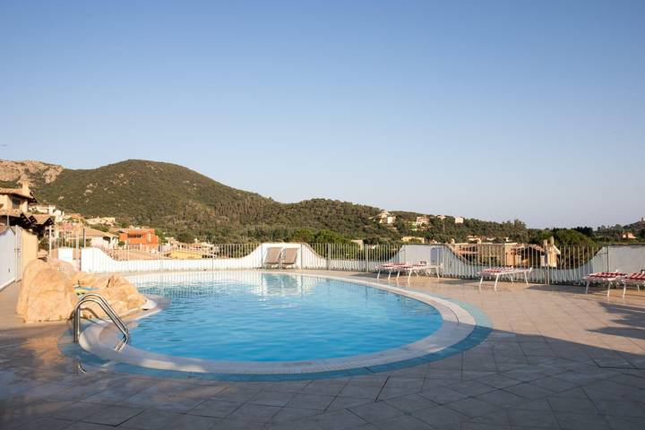 Ferienhaus für 4 Personen, mit Garten in Chia