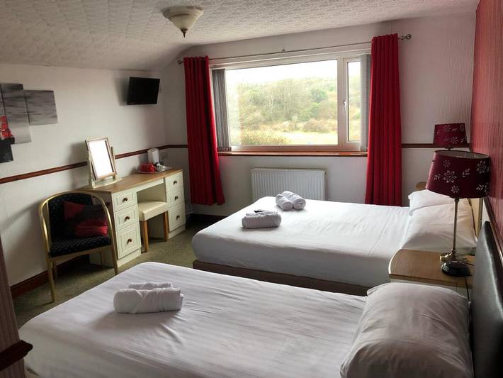 Hôtel pour 2 personnes, avec Terrasse ainsi que Jardin et Vue à Holyhead - 4
