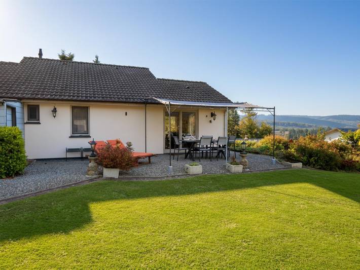 Vakantiehuis voor 6 personen, met Terras en Tuin in Rendeux