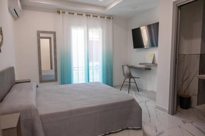 Location de vacances pour 3 personnes, avec vue et jardin dans Marina di Camerota - 4