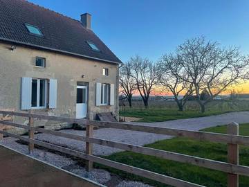 Gîte pour 6 personnes, avec vue et jardin, animaux acceptés dans Cesset