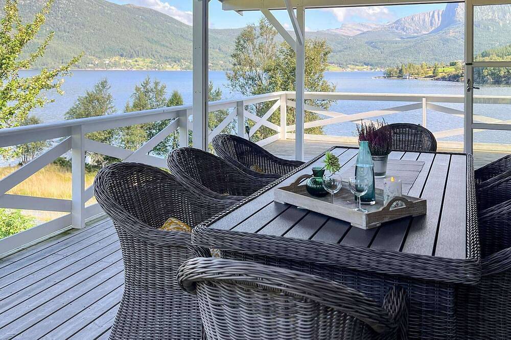 4 Sterne Ferienhaus in Svelgen in Bremanger