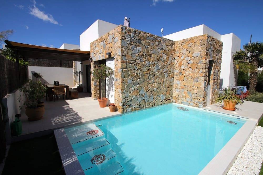 Nieuwbouw villa met privé zwembad in Lomas de Don Juan, Orihuela