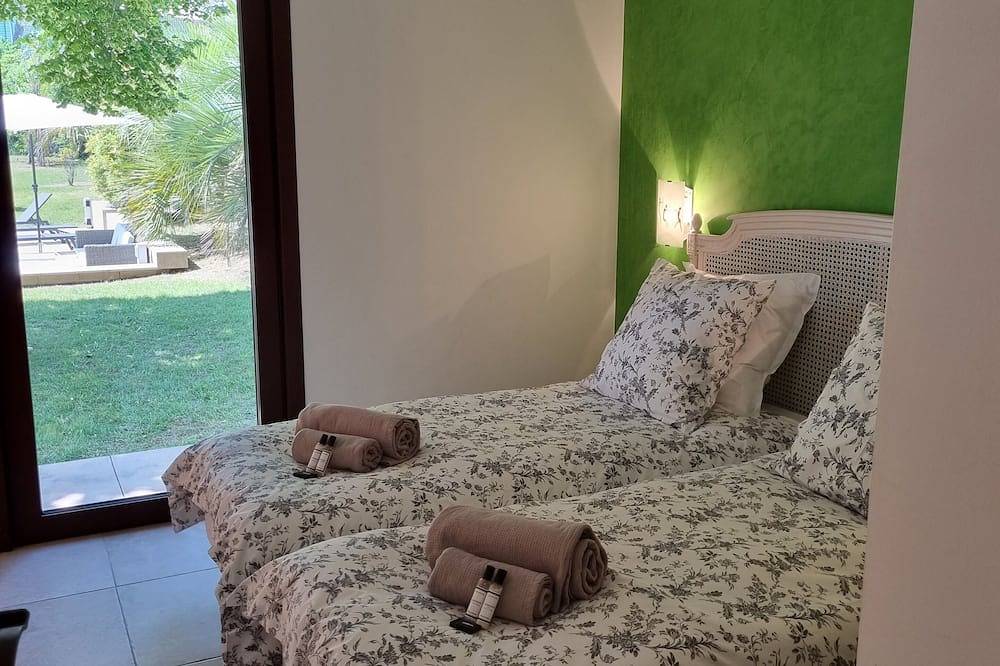 Renovated house with pool for 6 in Cabriès, Aix-en-Provence region