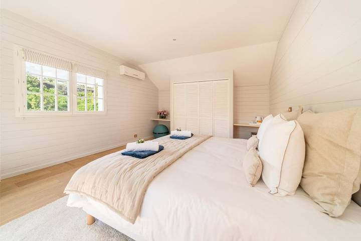 Villa pour 8 personnes, avec jardin ainsi que piscine et vue dans Saint-Gilles les Bains - 4