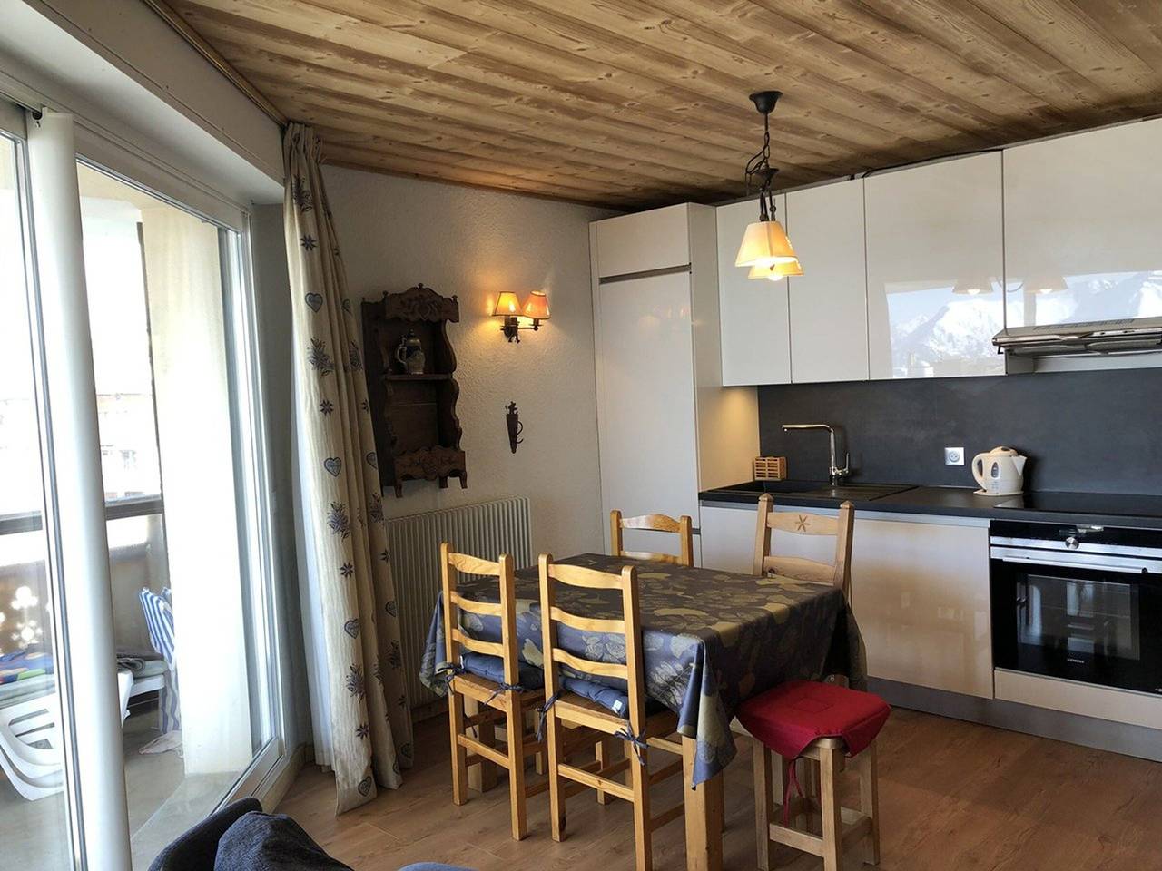 Appartement entier, Appartement cosy 3 pièces, 6 pers, pistes et centre à proximité, balcon sud, animaux Ok - Huez in Huez, Parc national des Écrins