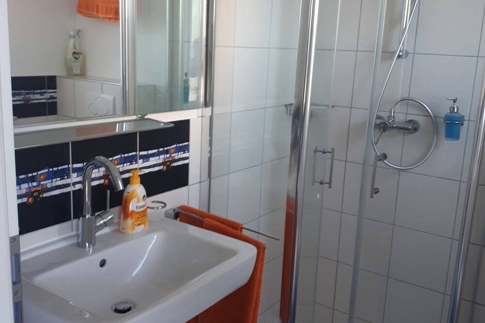 Appartement entier, Trèves 2- 4 pers., 2Zkbt, 45 qm, 3 ***, moderne et complet, adapté aux personnes allergiques, Wifi in Trèves (Ville), Trèves