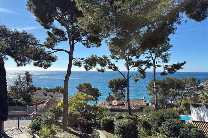 Villa pour 13 personnes, avec jardin et balcon