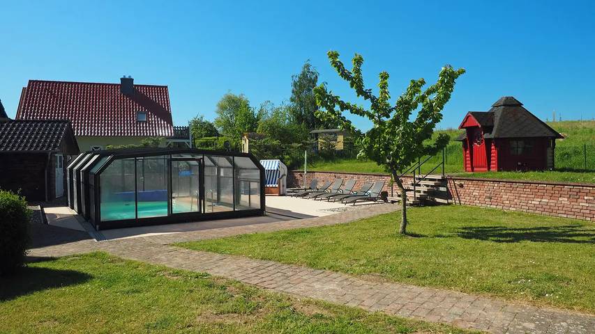 Ferienhaus für 16 Personen, mit Sauna und Garten sowie Pool und Terrasse in Wohlenberg - 3