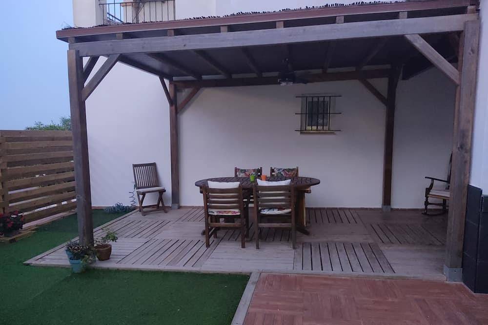Ganze Wohnung, Spacious and bright apartment 700m from the beach in Playa Flamenca, Orihuela