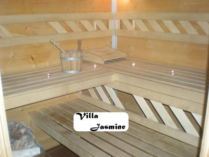 Location de vacances pour 24 personnes, avec jacuzzi et sauna ainsi que piscine et terrasse à Saint-Méen-le-Grand - 2