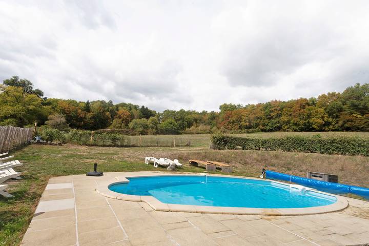 Vakantiehuis 'Domaine De Bellac - Le Triangle' met Privézwembad, Terras en Wi-Fi in Roussines, Regionaal Natuurpark van de Perigord-Limousin