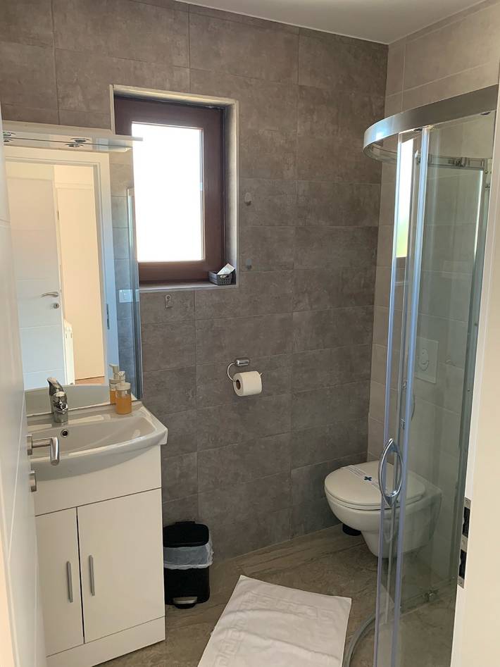 Gästehaus für 4 Personen mit Balkon in Smoljanac, Plitvicer Seen