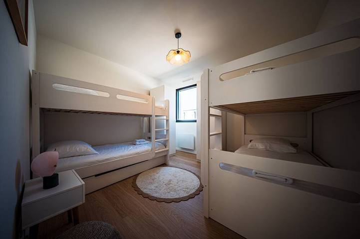 Ferienhaus-Modern-Eigenes Badezimmer-Blick auf die Bucht in Carantec, Ceinture Dorée