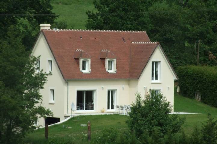 Gîte pour 12 personnes, avec jardin ainsi que terrasse et sauna