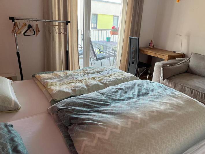 Ferienwohnung für 3 Personen, mit Balkon und Terrasse sowie Garten und Ausblick