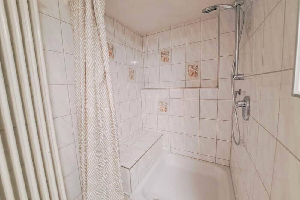 Ganze Wohnung, Ferienwohnungen Dürringer\n2-Zimmer-Wohnung Hegau, 70 qm, 6 km zum Bodensee in Owingen, Bodenseekreis