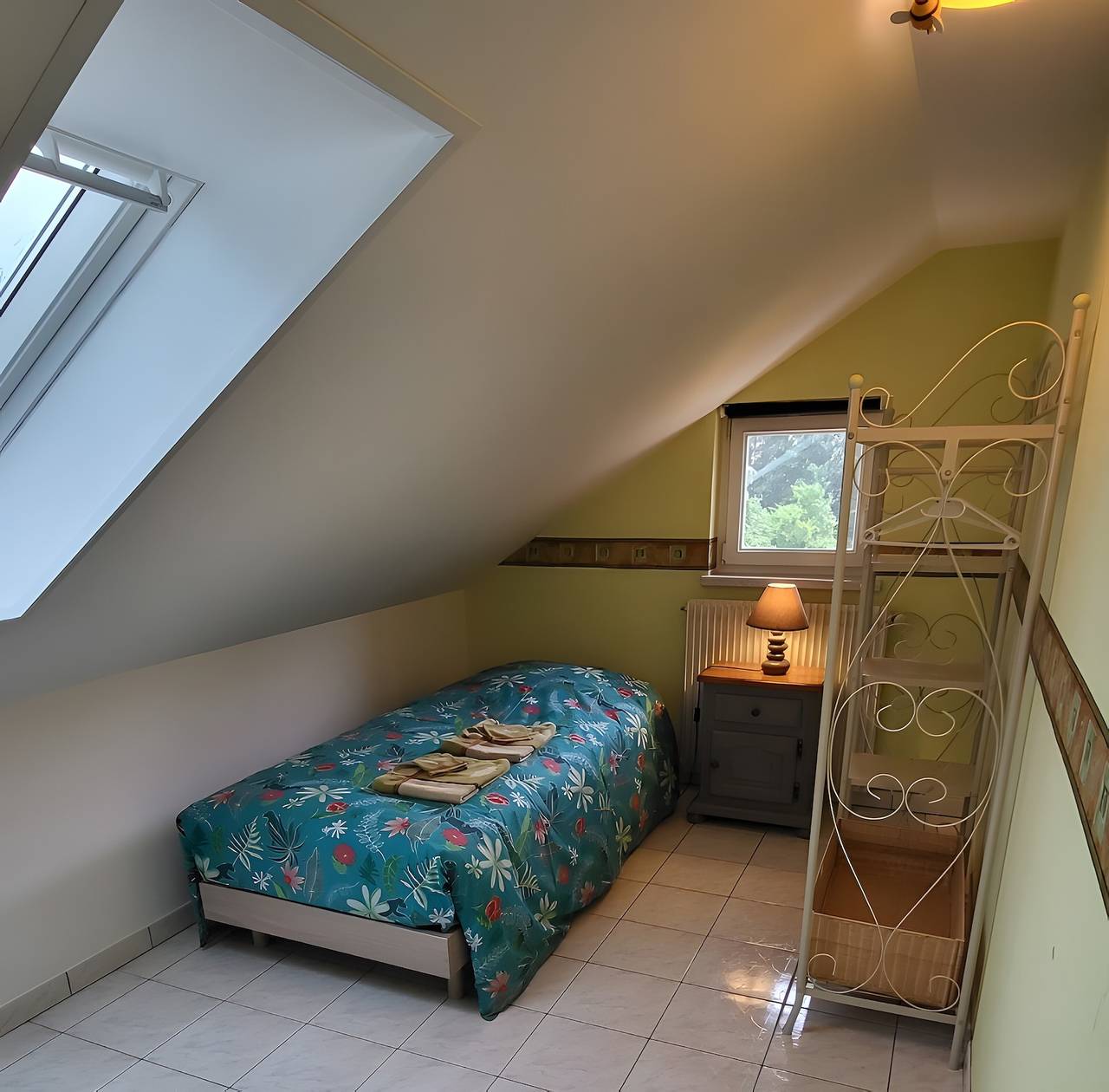 Ganze Wohnung, Ferienwohnung 'Gîte Les Collines' mit Bergblick, privater Terrasse und Wlan in Maisonsgoutte, Region Sélestat-Erstein