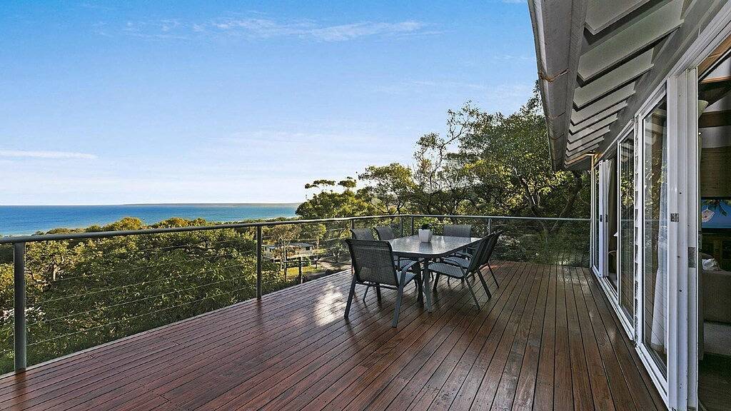 Bombora bei Killcare - Panoramablick in Bouddi, New South Wales