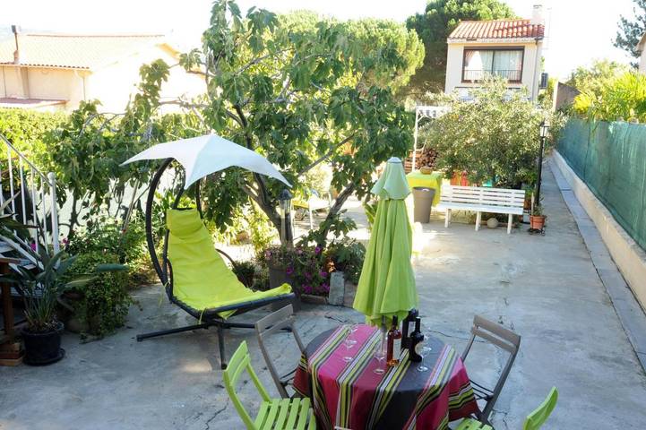Location de vacances pour 2 personnes, avec piscine ainsi que terrasse et vue à Prades - 4