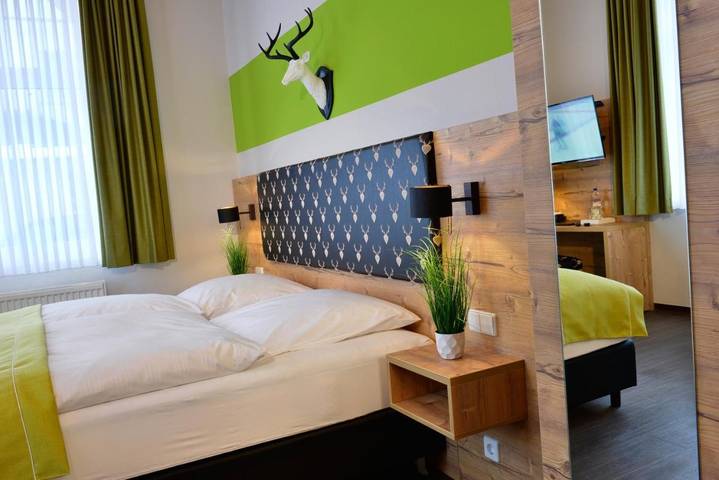 Hotel für 3 Personen, mit Terrasse in Rheinböllen
